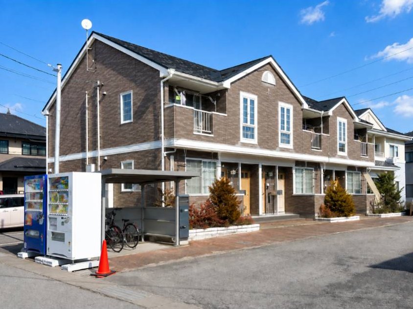 佐久市の中古収益物件（2棟12世帯）の外観