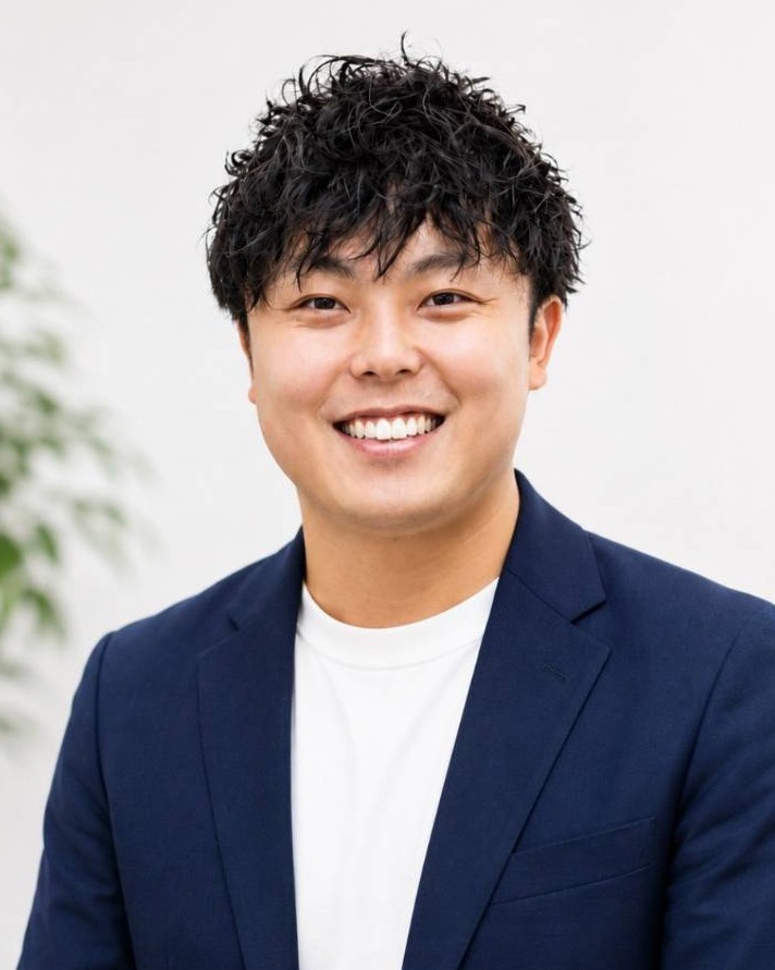 取締役 兼 営業部長 浅野 友哉